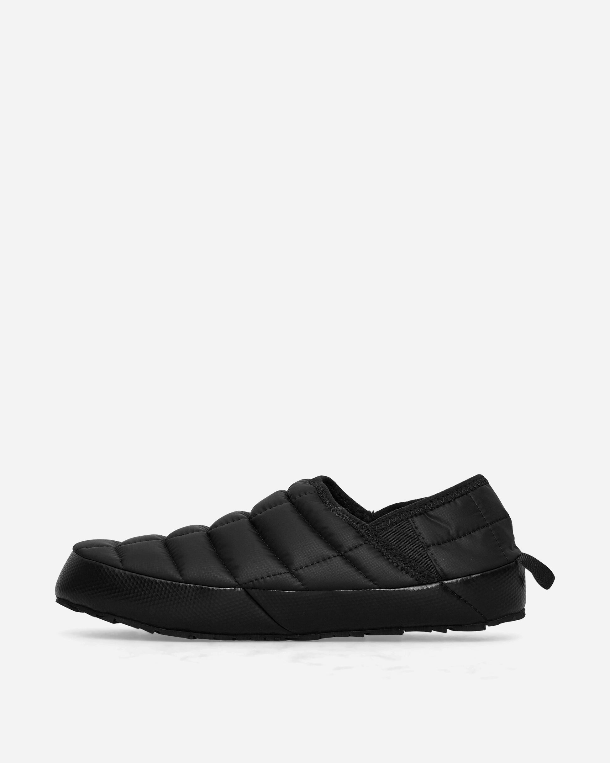 The North Face Wmns Women’S Thermoballtm Traction Mule V Tnf Black/Tnf Black Sandals and Slides Sandals and Mules NF0A3V1H KX71 