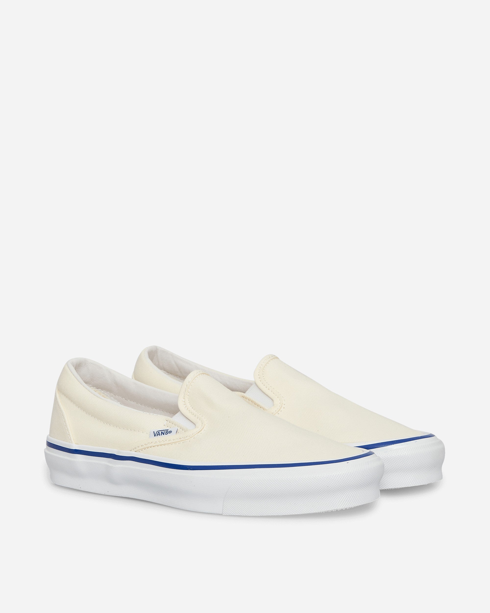 Classic Slip-On LX Sneakers White